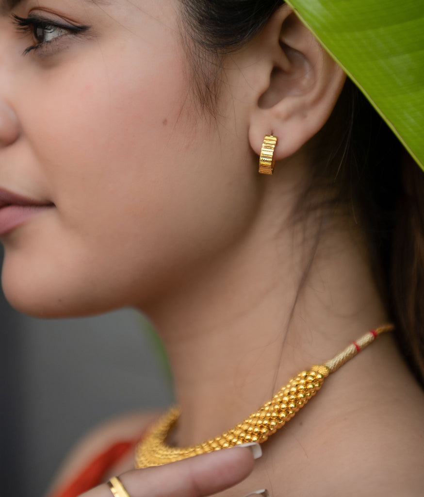 Plain Jane Hoop Earrings - Small | chic jewelry, simple jewelry, dainty  jewelry, minimalistic jewelry, gold jewelry